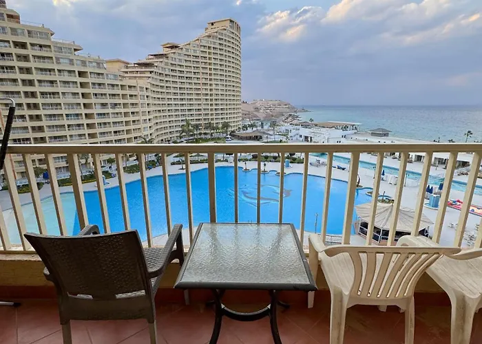 Porto Sokhna Pyramids Sea View 公寓 *