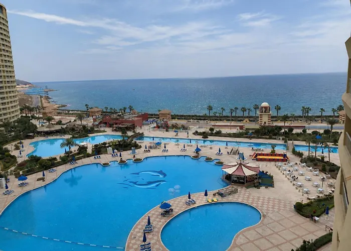 Porto Sokhna Pyramids Sea View *